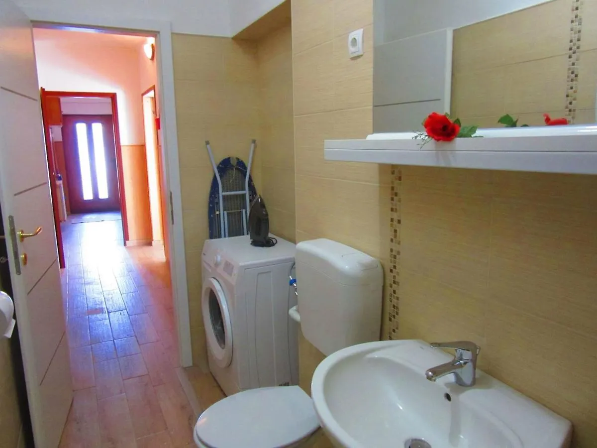 Apartments Jaksa Pula